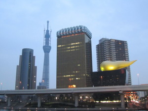 吾妻橋から見た東京スカイツリー(201102)